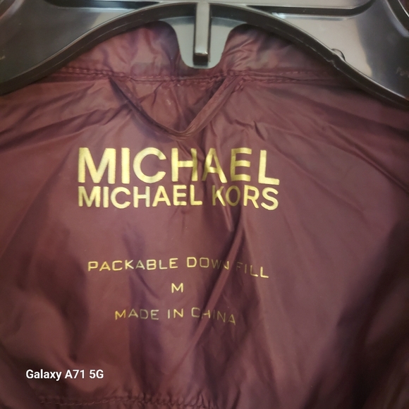 Michael Kors Packable Puffer Down filled Jacket size Med gorgeous! - Picture 6 of 8